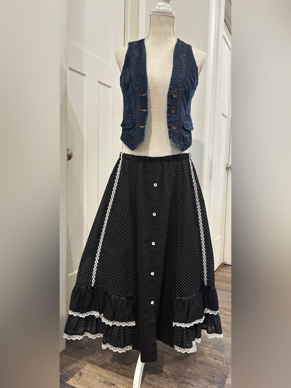 Vintage 70s Carefree Fashions Polka Dot Lace Prairie Maxi Skirt